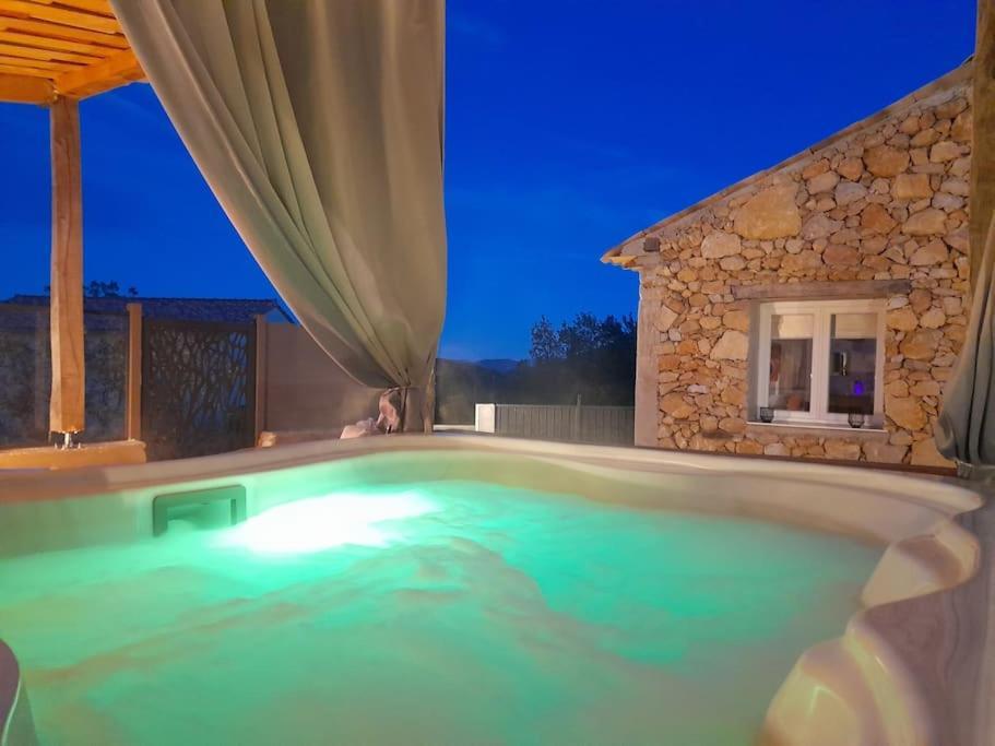L'Antre Deux Pierres, Romantisme, Jacuzzi Exterieur, Plateau Dinatoire Bouyon Екстериор снимка
